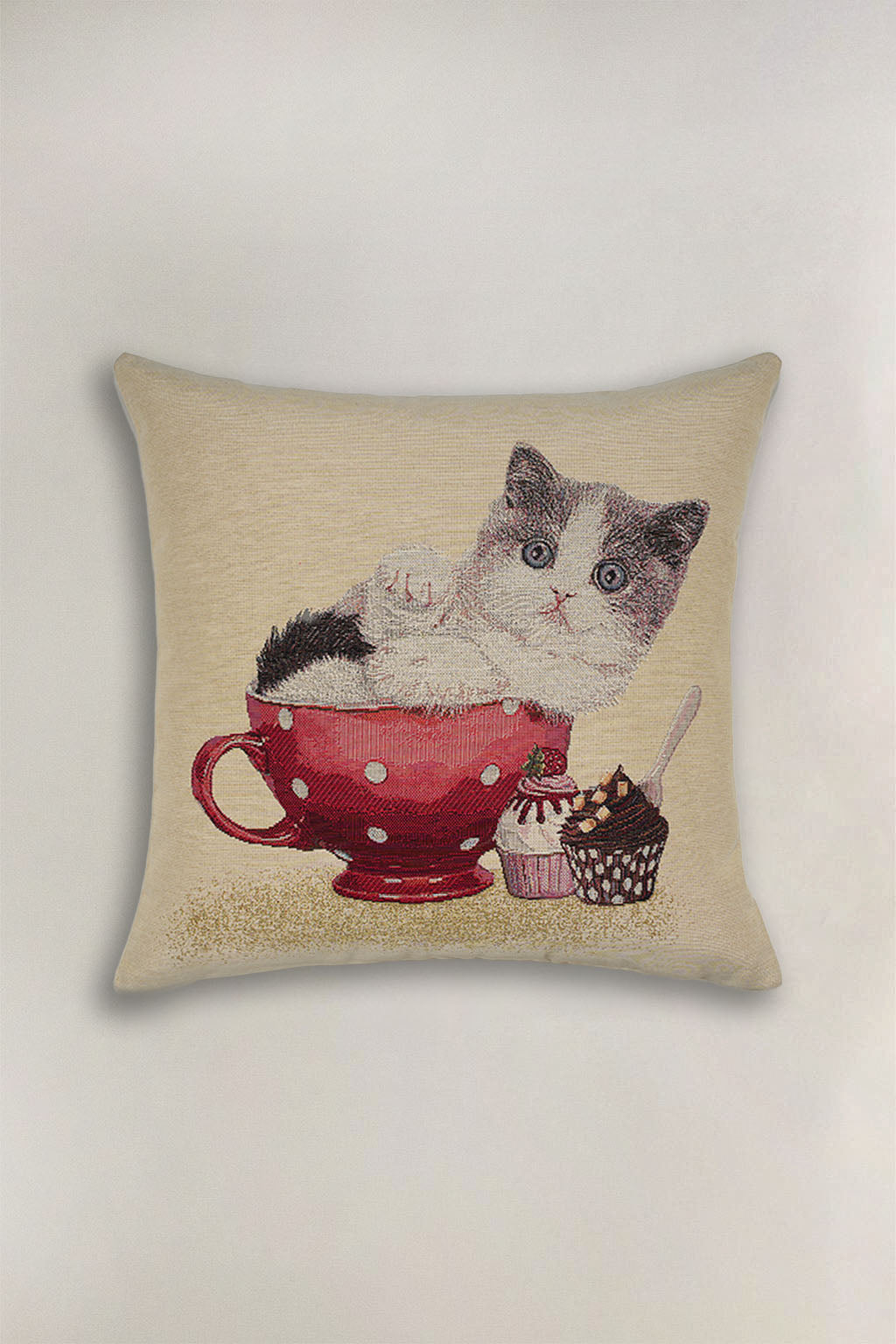 FODERA CUSCINO GOBELIN GATTO NELLA TAZZA 1